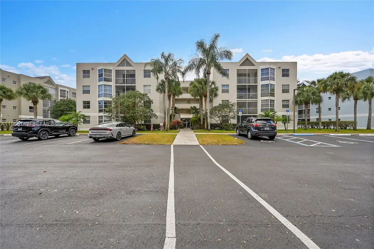 5936 Morningstar Cir #104, Delray Beach, FL 33484 - #1