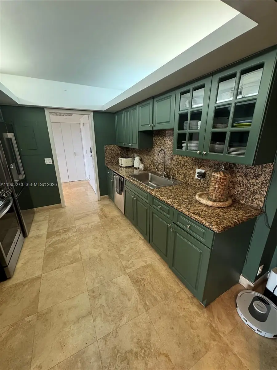 Address Withheld By Seller, Miami, FL 33181 - #3