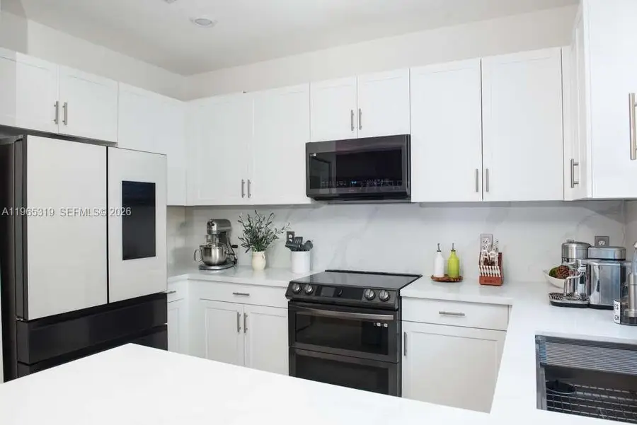 20917 NE 8th Ave, Miami, FL 33179 - #2