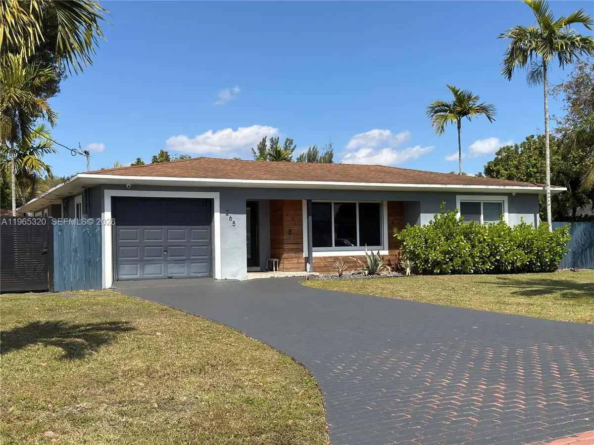 265 NE 151st St, Miami, FL 33162 - #1