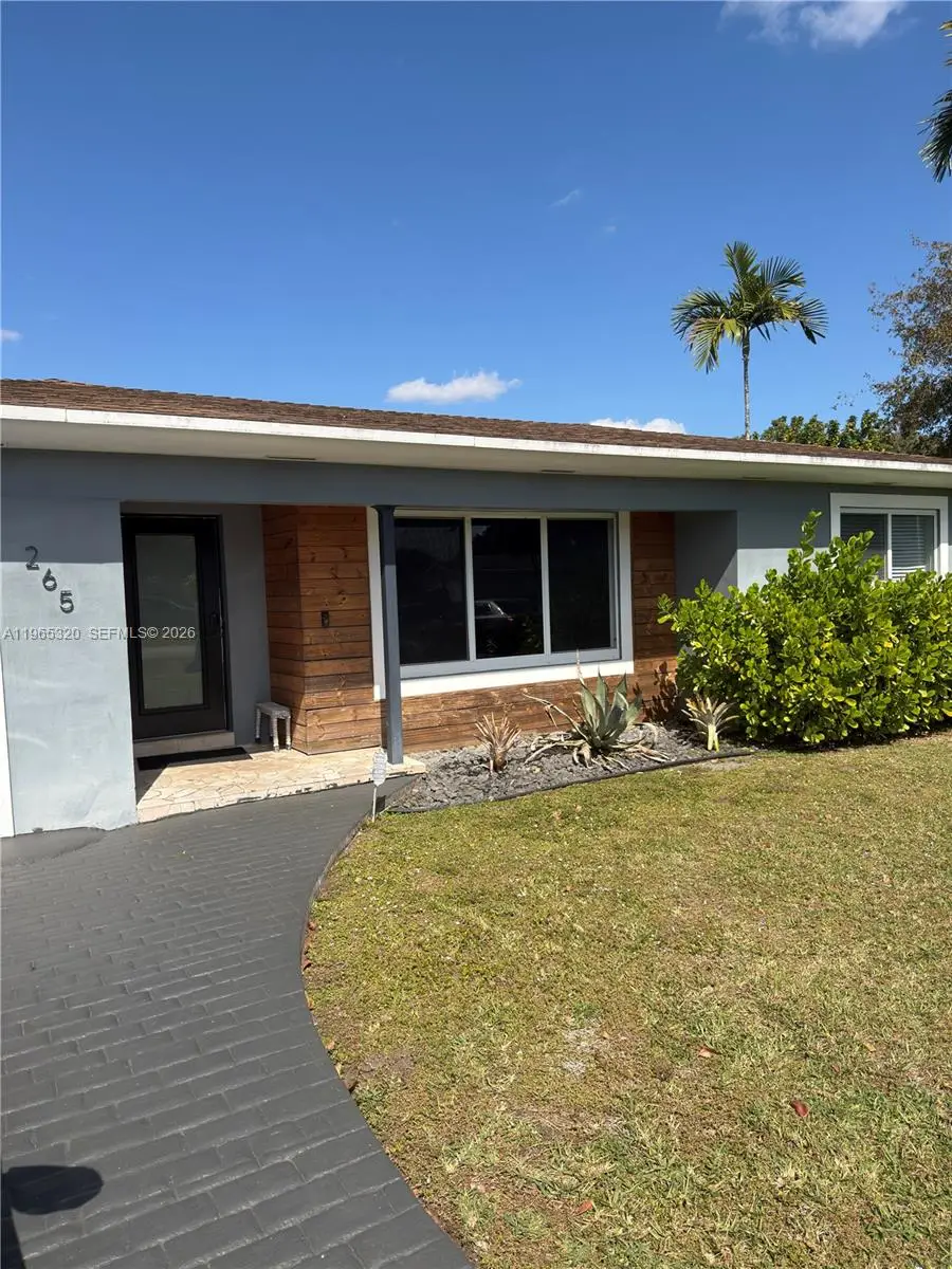 265 NE 151st St, Miami, FL 33162 - #2