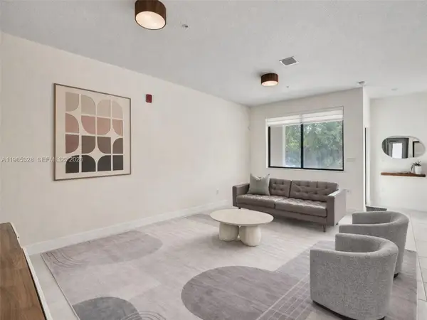 8001 NW 41st St #F-109, Doral, FL 33166