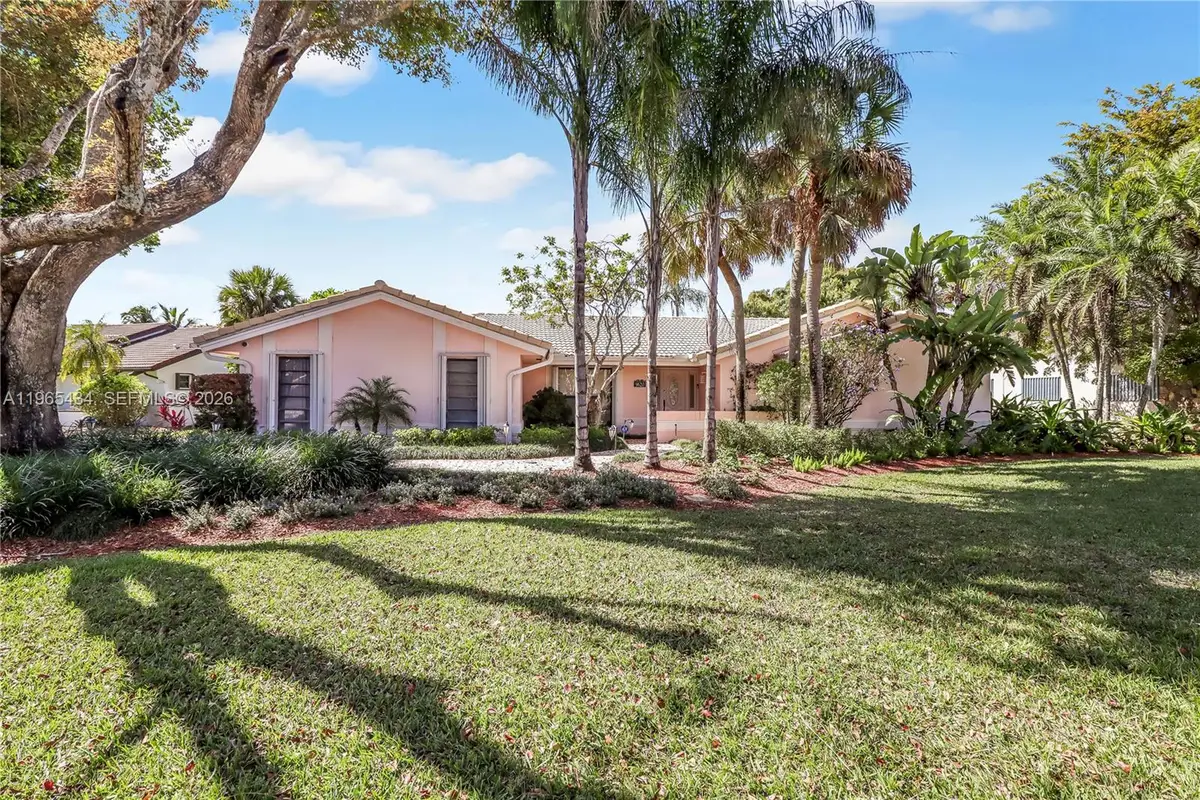 9620 E Calusa Club Dr, Miami, FL 33186 - #1