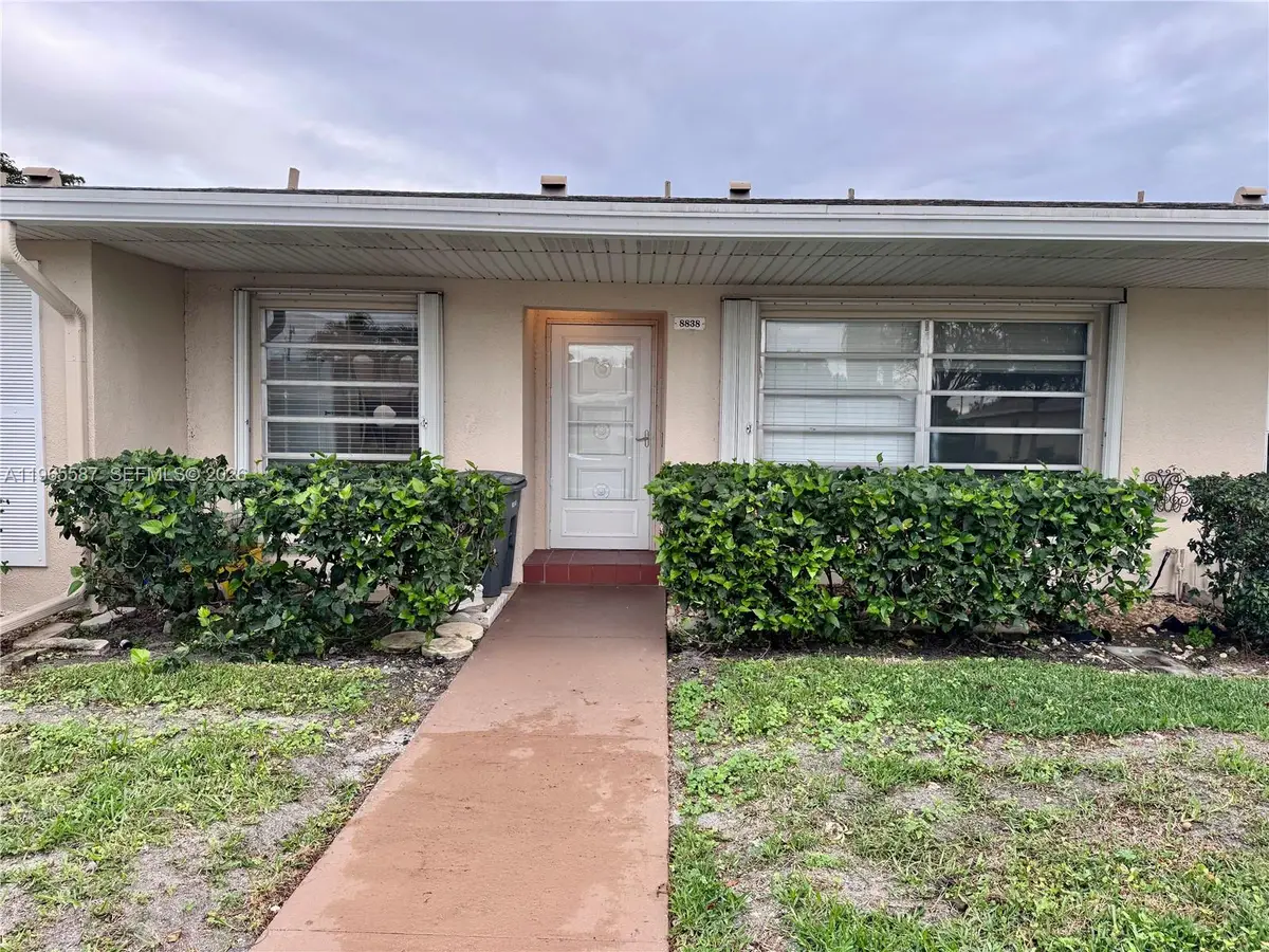 8838 Bella Vista Dr, Boca Raton, FL 33433 - #1