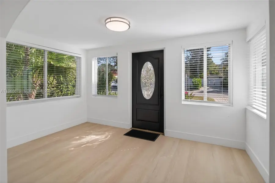 1113 N Victoria Park Rd, Fort Lauderdale, FL 33304 - #3