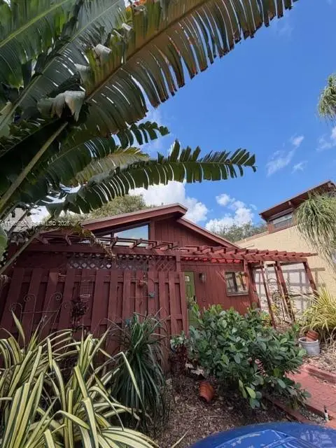 6171 NW 32nd Way, Fort Lauderdale, FL 33309