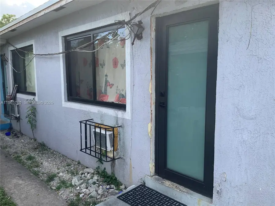 896 NW 103rd St, Miami, FL 33150 - #3