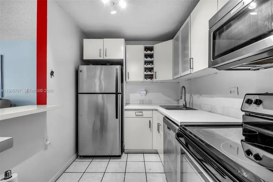 7060 NW 179th St #210, Hialeah, FL 33015 - #3