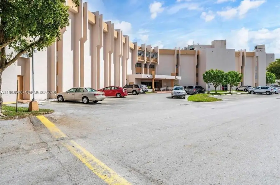 9678 Fontainebleau Blvd #308, Miami, FL 33172 - #2