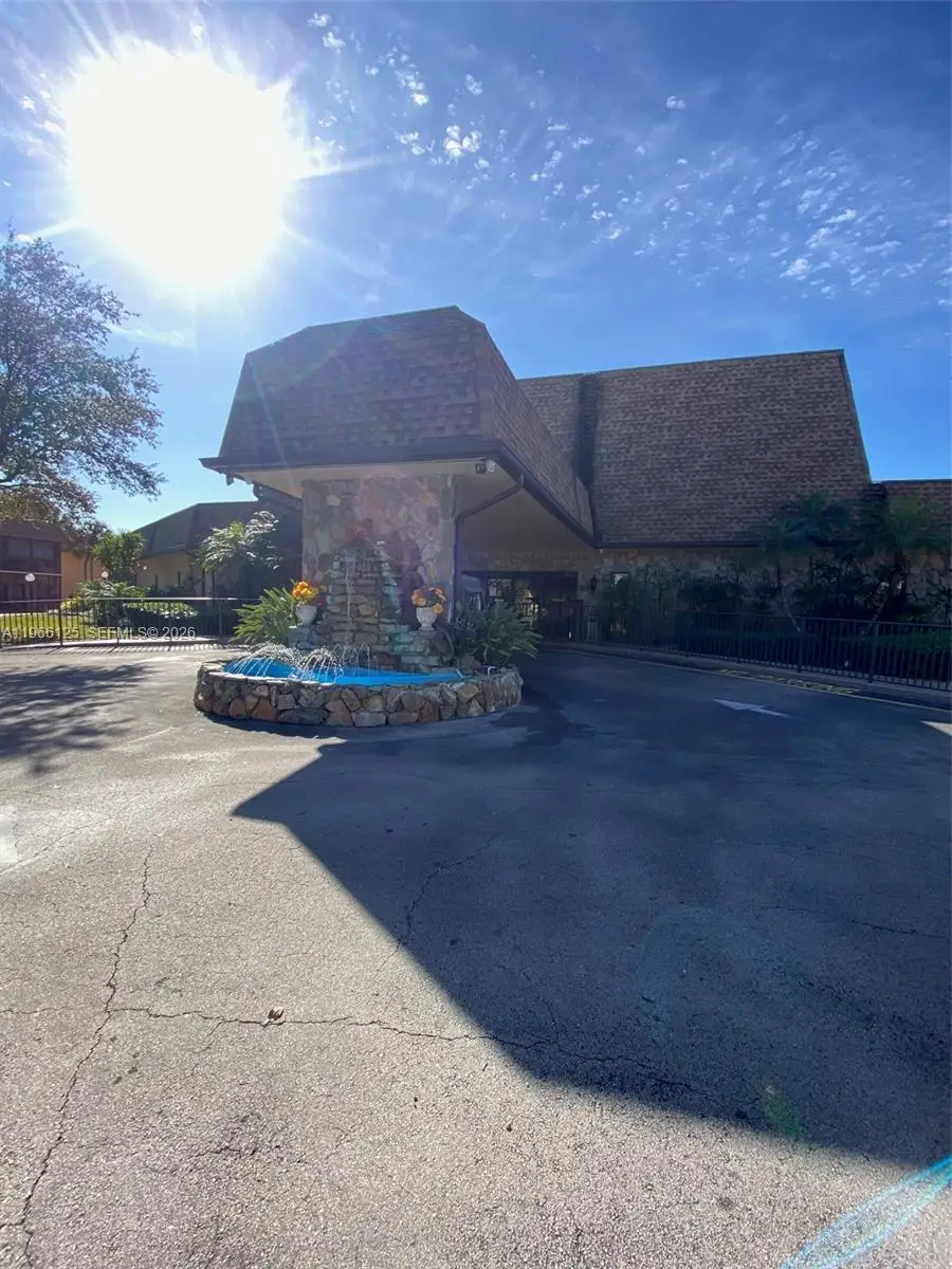 201 Berkley Rd #105, Hollywood, FL 33024 - #3