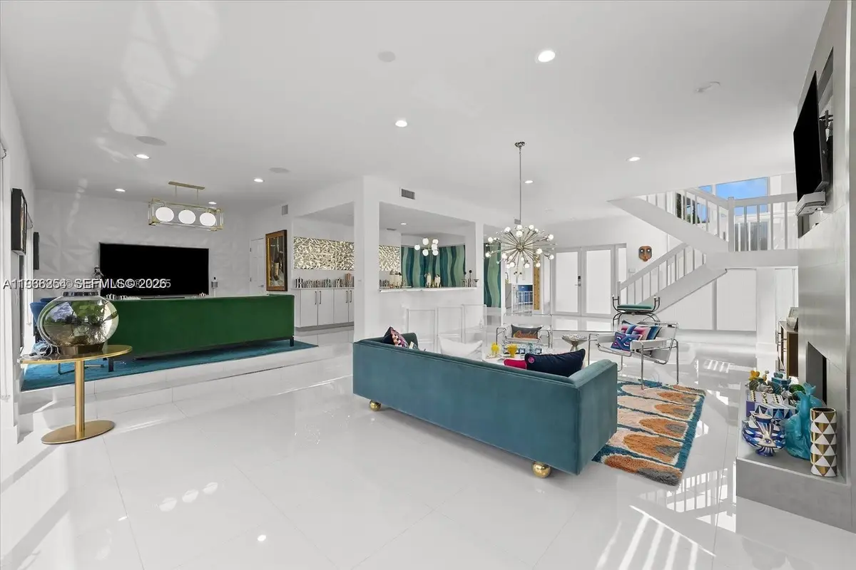 22818 El Dorado Dr, Boca Raton, FL 33433 - #1