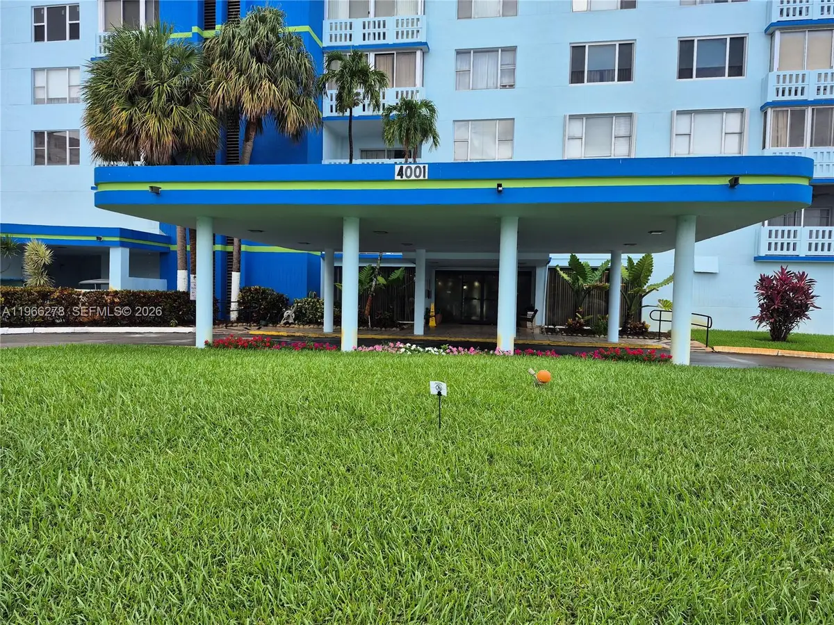 4001 Hillcrest Dr #416, Hollywood, FL 33021 - #1