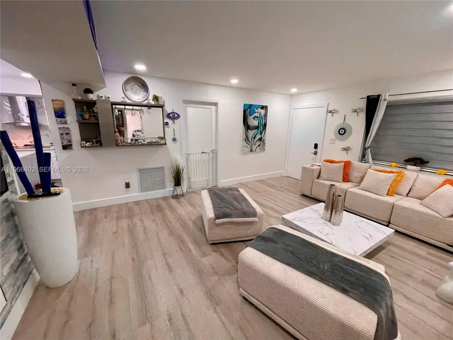 8635 NW 8th St #311, Miami, FL 33126 - #2