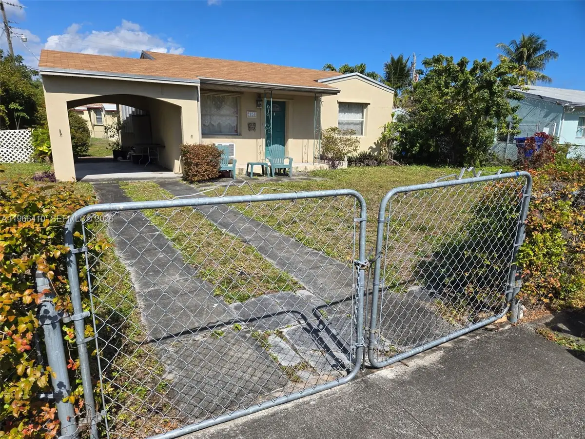 2651 Fletcher Ct, Hollywood, FL 33020 - #1