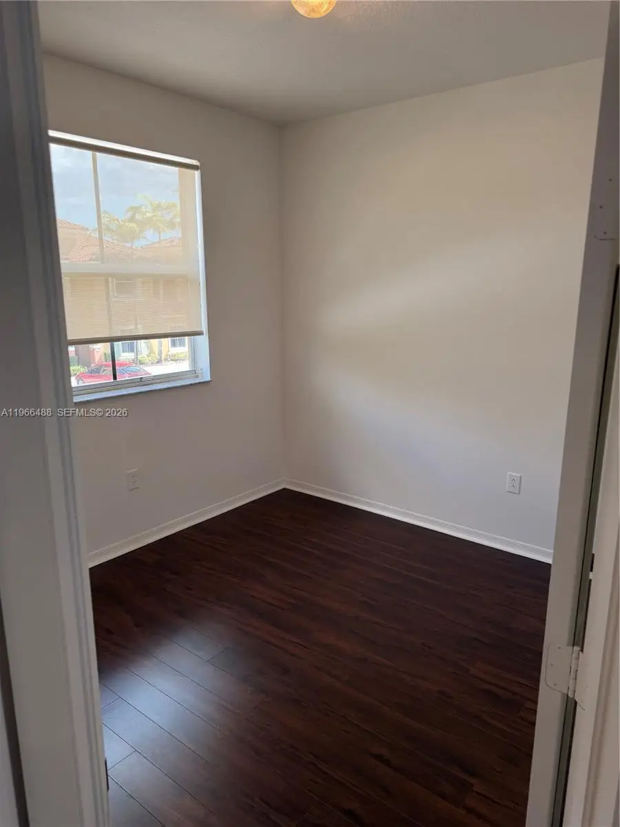 906 SW 143rd Ave, Pembroke Pines, FL 33027 - #2