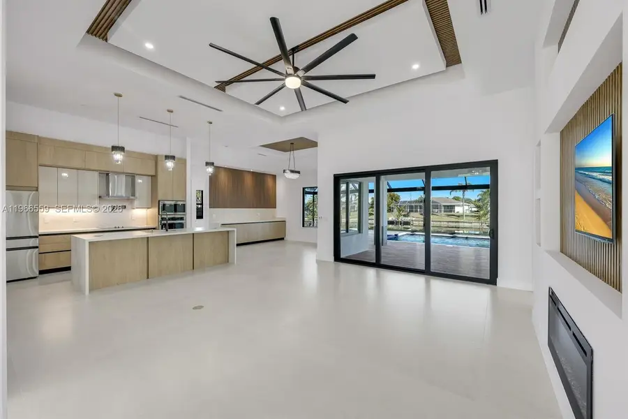 141 Se 21st St, Cape Coral, FL 33909 - #3