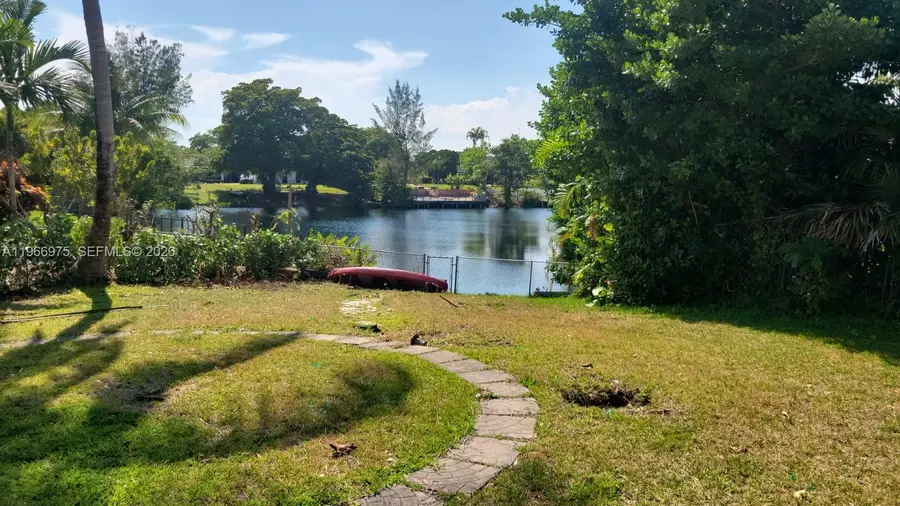 19710 NE 23rd Ave, Miami, FL 33180 - #2