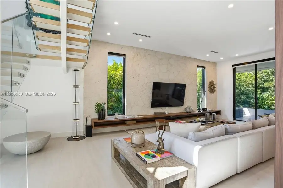 4354 Alton Rd, Miami Beach, FL 33140 - #3