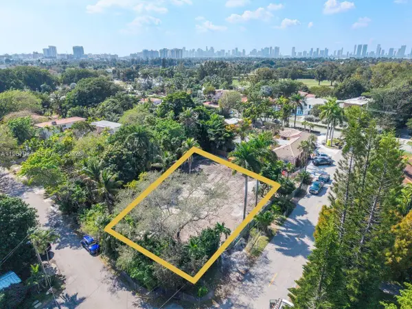 2880 Fairgreen Dr, Miami Beach, FL 33140