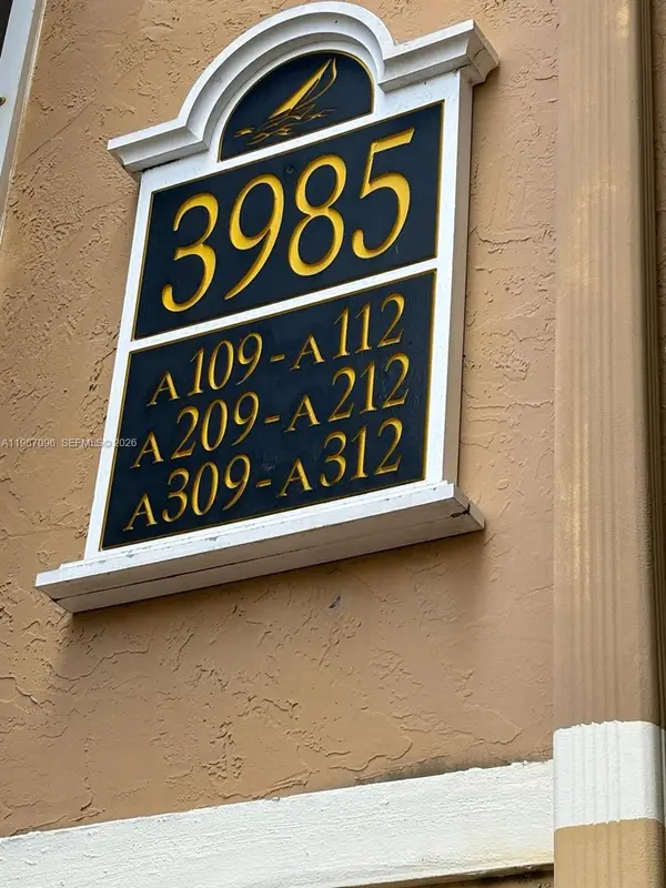 3985 W Mcnab Rd #A302, Pompano Beach, FL 33069