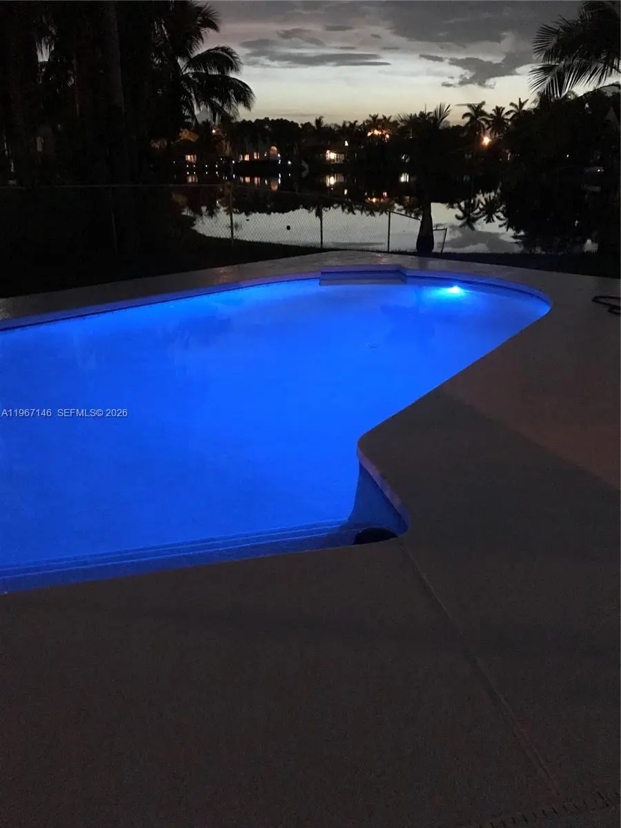 1034 NW 184th Way, Pembroke Pines, FL 33029 - #1