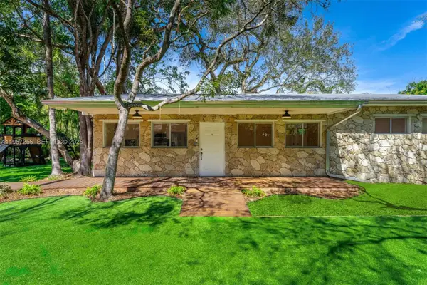 7031 SW 63rd Ct, South Miami, FL 33143