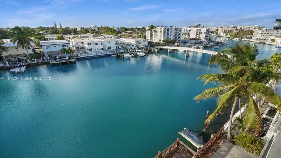 8024 Tatum Waterway Dr #5D, Miami Beach, FL 33141 - #2