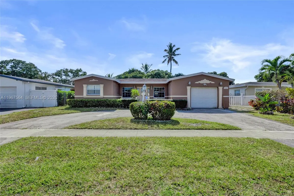 4966 NW 39th St, Lauderdale Lakes, FL 33319 - #1