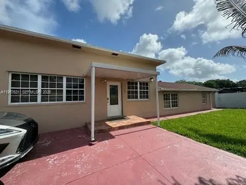 735 NE 152nd St, Miami, FL 33162 - #1