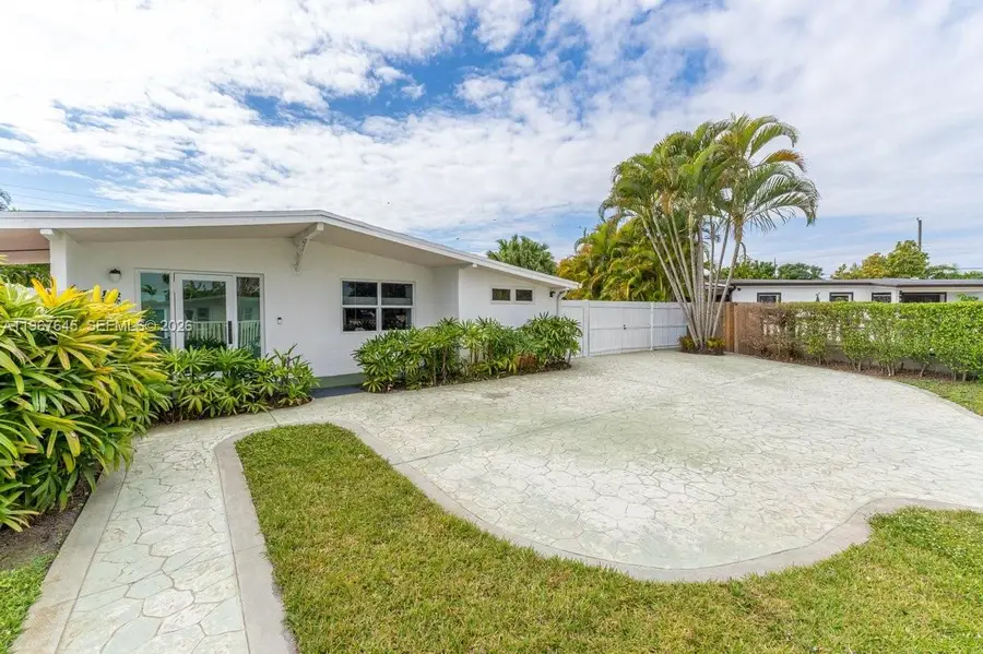 11430 SW 46th St, Miami, FL 33165 - #2