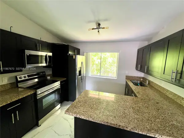 8027 Lake Dr #201, Doral, FL 33166