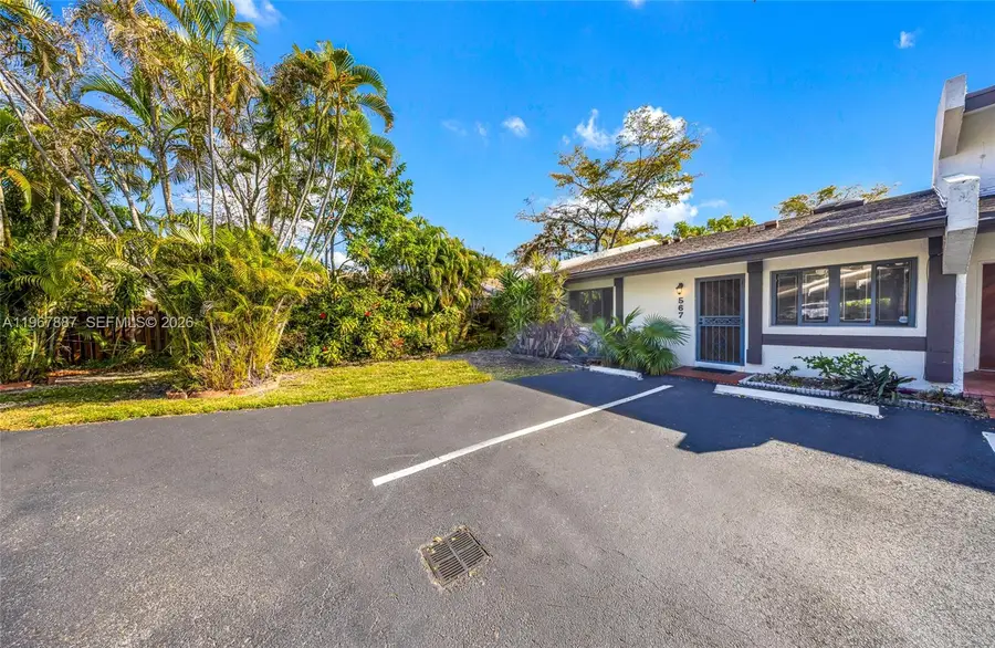 567 NE 199th Ter #1S, Miami, FL 33179 - #2