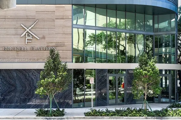 1000 Brickell Plz #PH5304, Miami, FL 33131