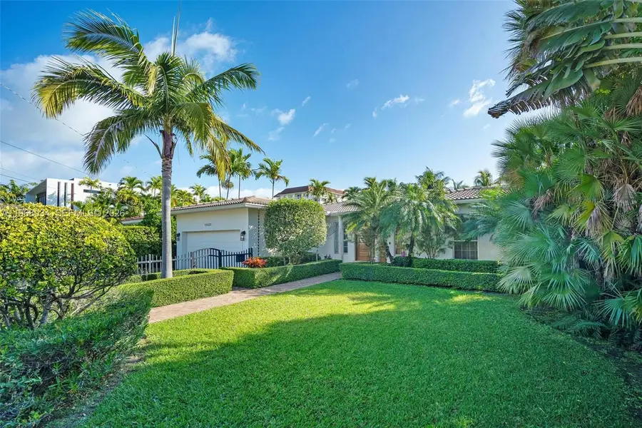 10121 E Broadview Dr, Bay Harbor Islands, FL 33154 - #3