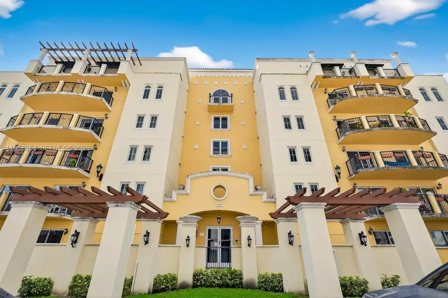 322 Madeira Ave #304, Coral Gables, FL 33134 - #2