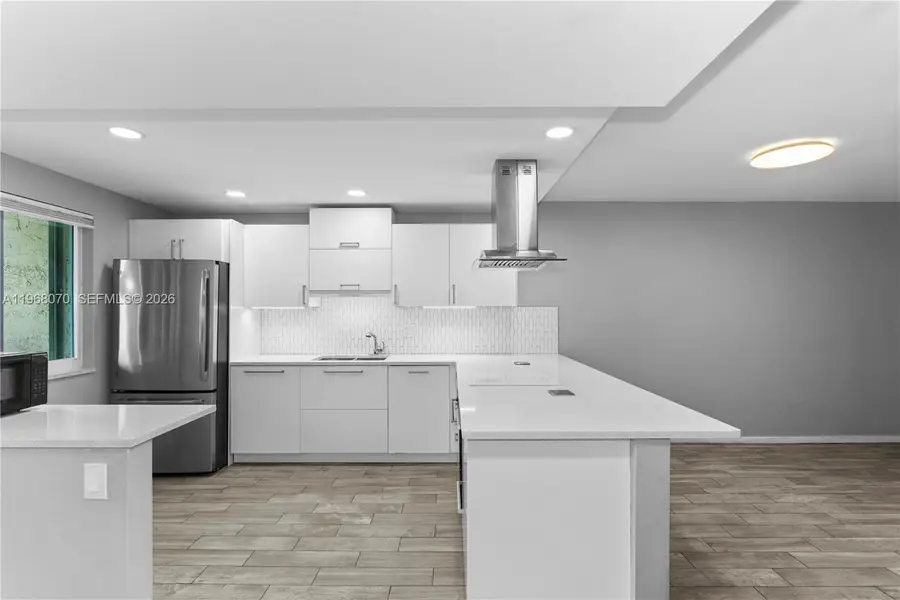 201 Lakeview Dr #203, Weston, FL 33326 - #2