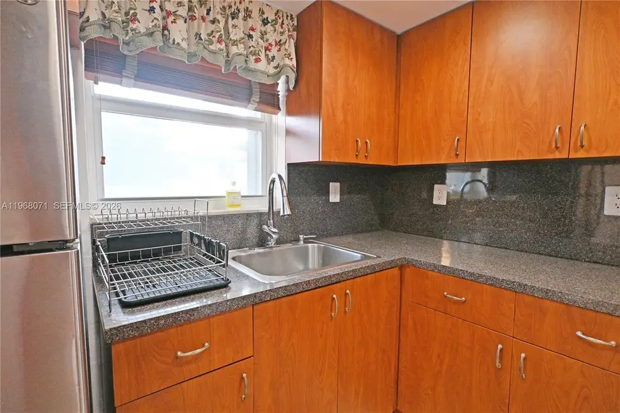 947 Lenox Ave #203, Miami Beach, FL 33139 - #3