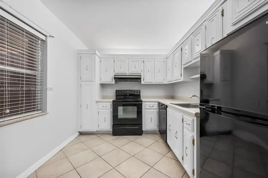 2861 Somerset Dr #104, Lauderdale Lakes, FL 33311 - #2
