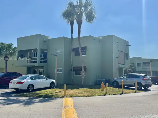 11163 NW 7th St #204-19, Miami, FL 33172