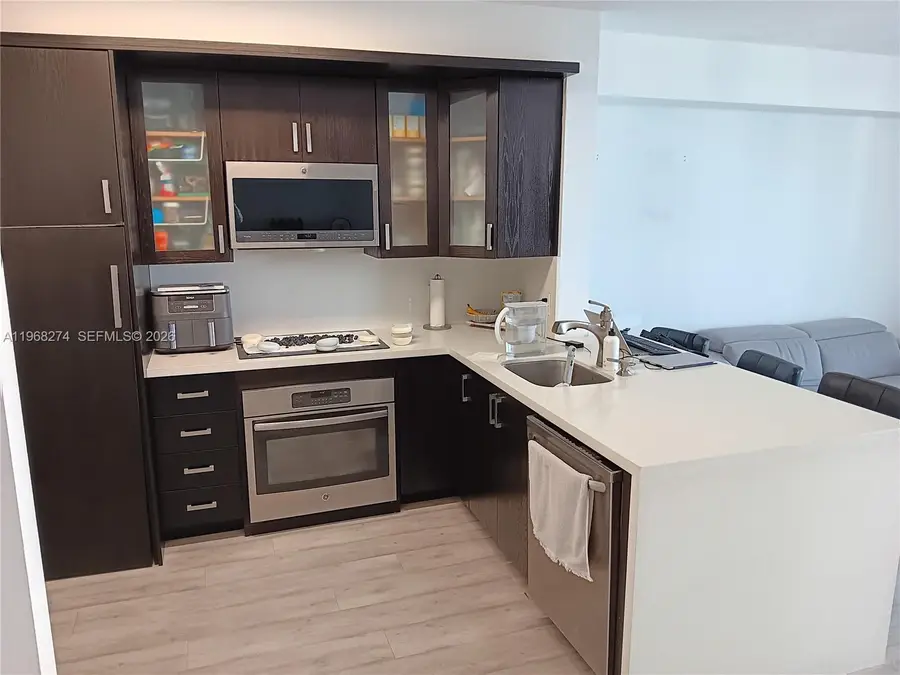 5085 NW 7th St #1412, Miami, FL 33126 - #3