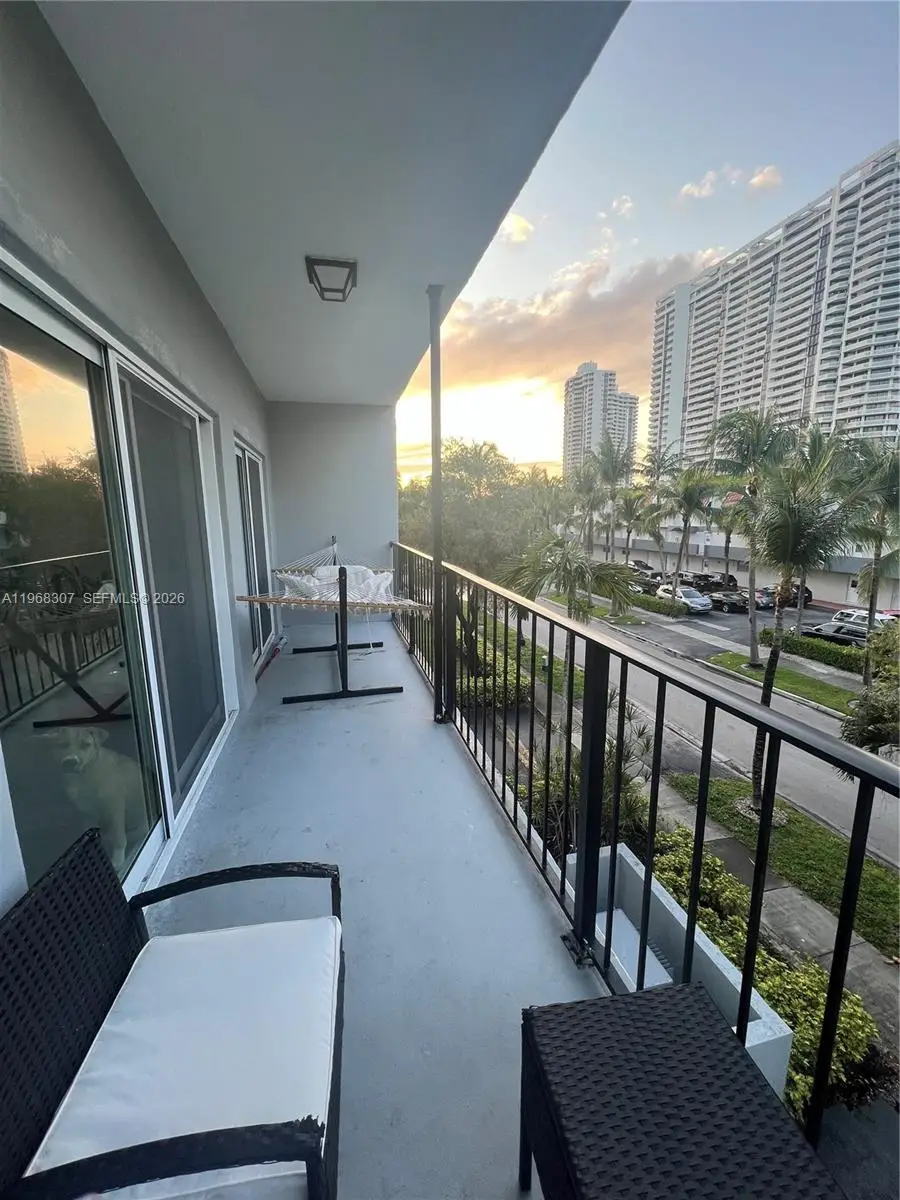 3642 NE 171st St #307, North Miami Beach, FL 33160 - #2