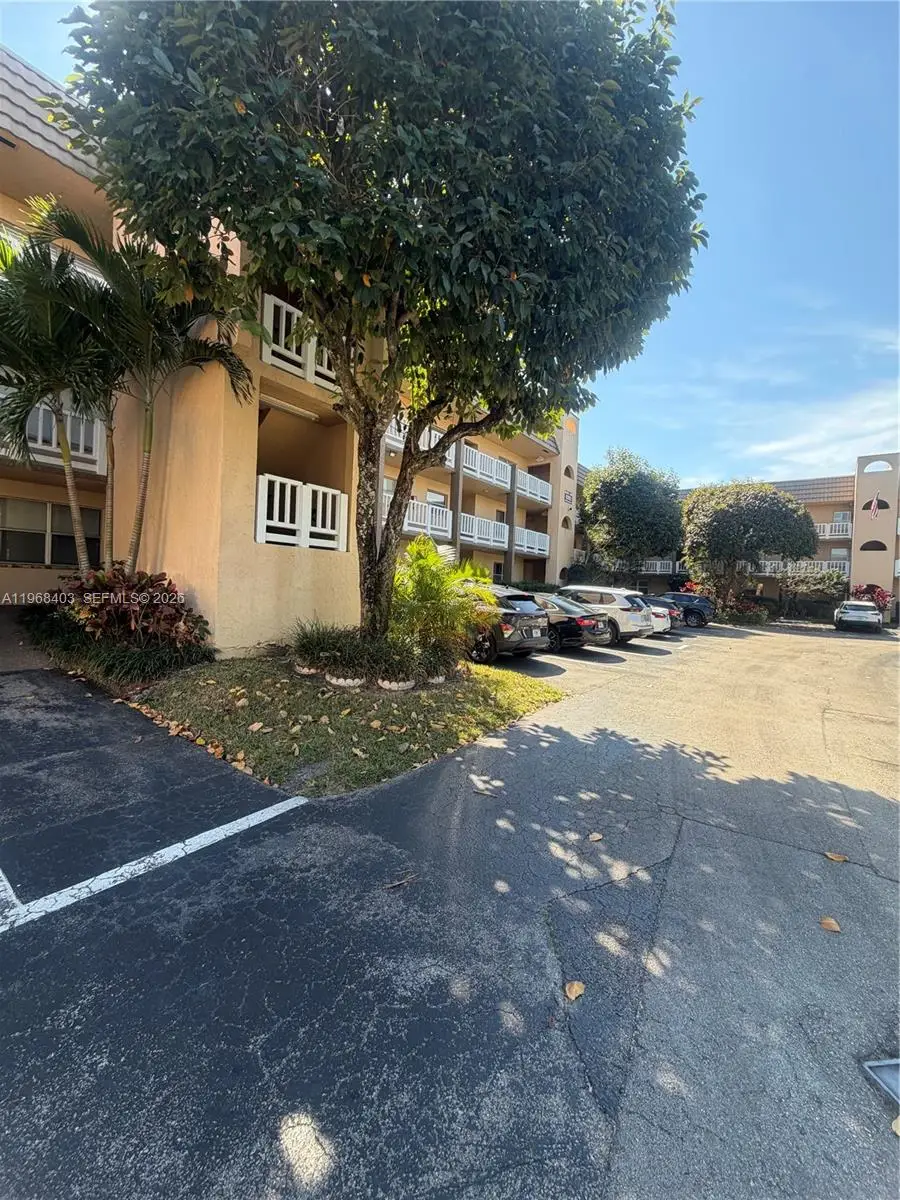 9201 Sunrise Lakes Blvd #302, Sunrise, FL 33322 - #3