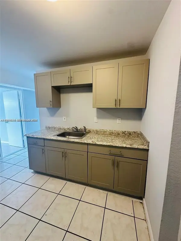 5 NE 16th Ct, Fort Lauderdale, FL 33305