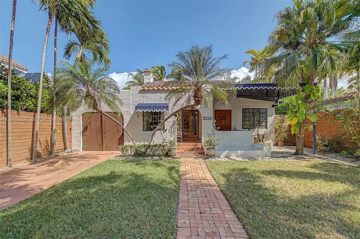 3233 Crystal Ct, Miami, FL 33133 - #1