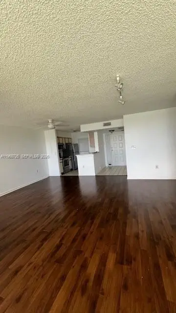 2811 N Oakland Forest Dr #104, Oakland Park, FL 33309 - #3