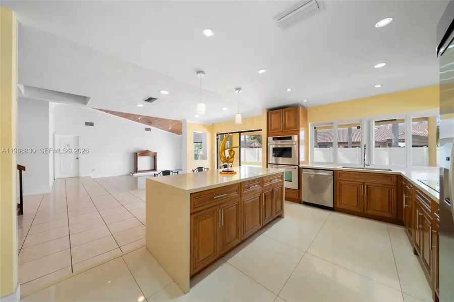 4231 NW 73rd Ave, Lauderhill, FL 33319 - #3