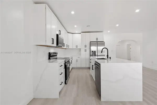 3341 NW 7th St, Lauderhill, FL 33311