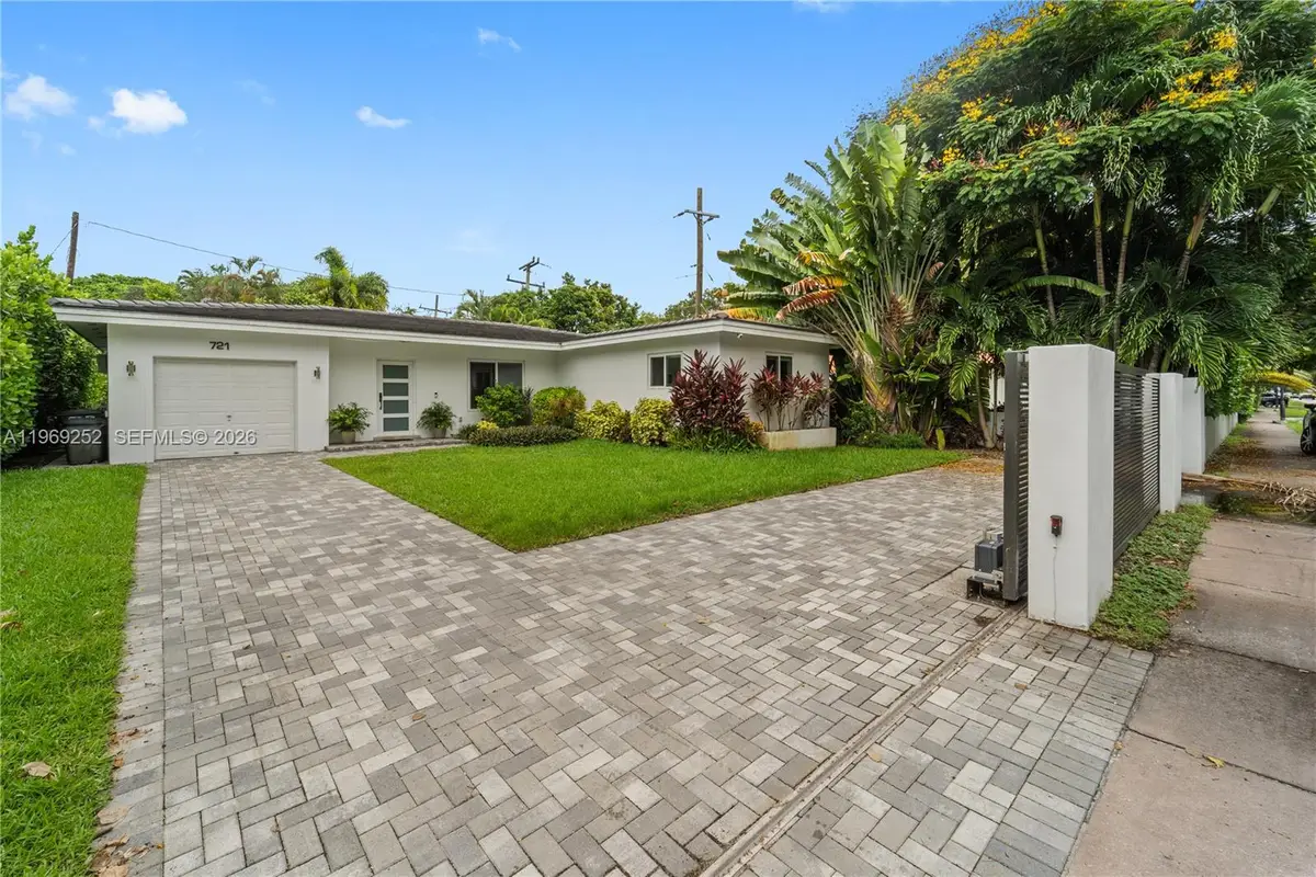 721 Bird Rd, Coral Gables, FL 33146 - #1