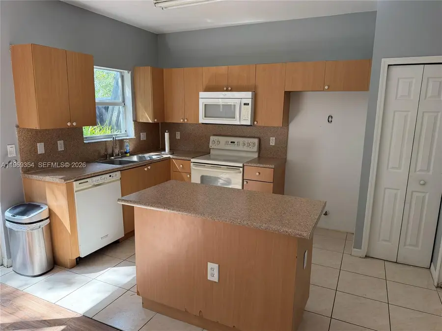 1606 SE 31st Ct, Homestead, FL 33035 - #3