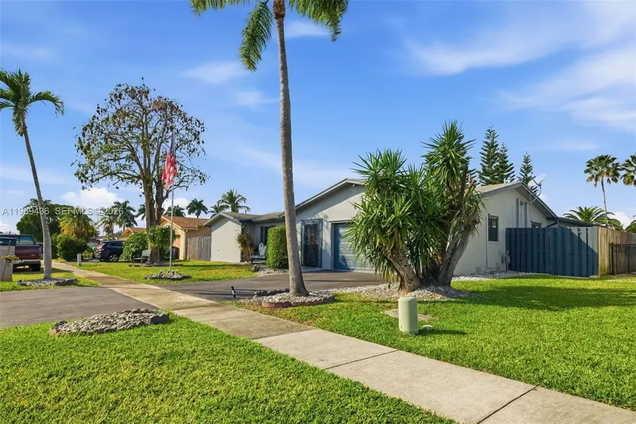 11435 NW 41st St, Sunrise, FL 33323 - #2